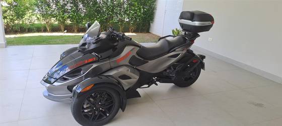 CAN-AM SPYDER RS-S 